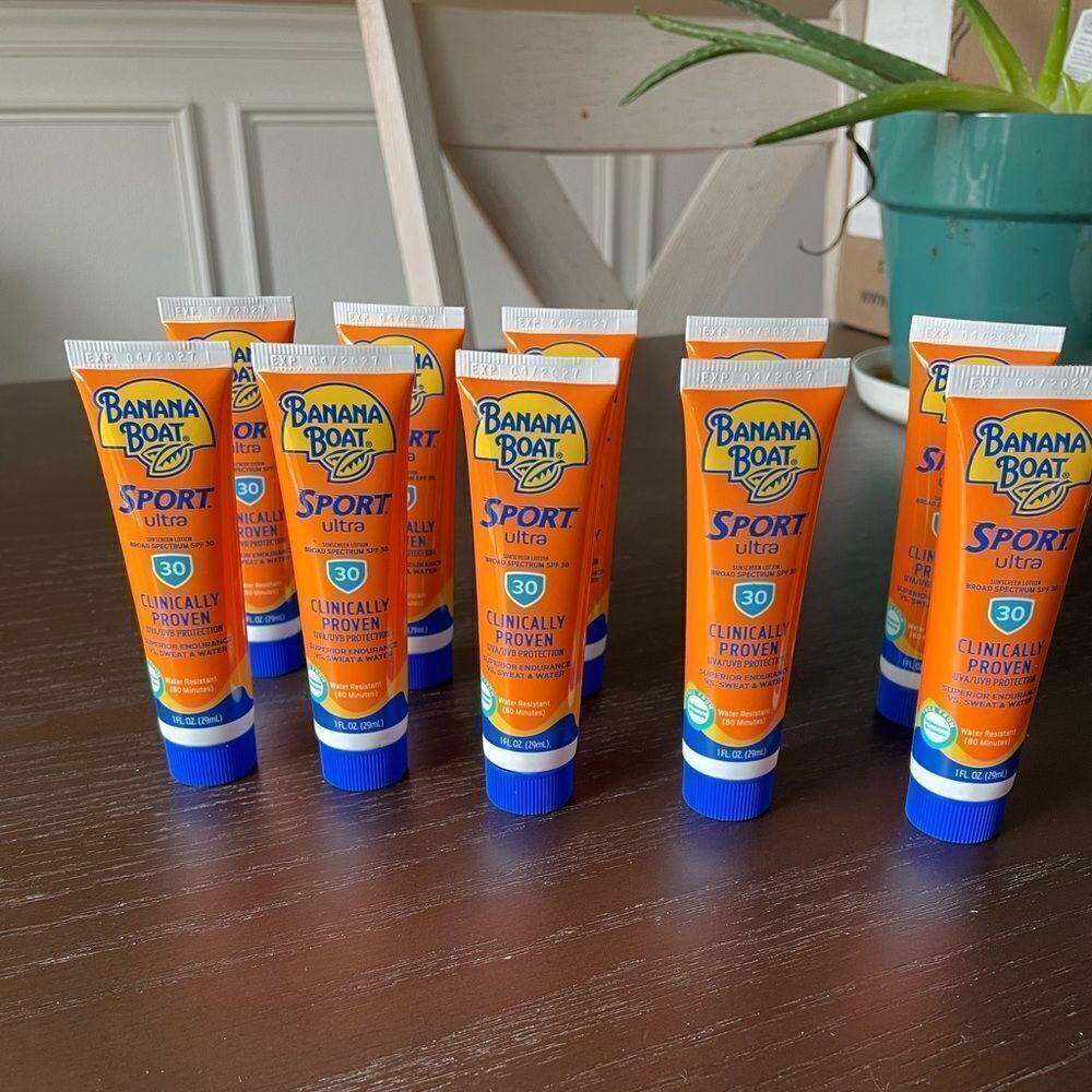 Banana Boat Sport Ultra 30 SPF Travel Sized Sun Screen set of 10!